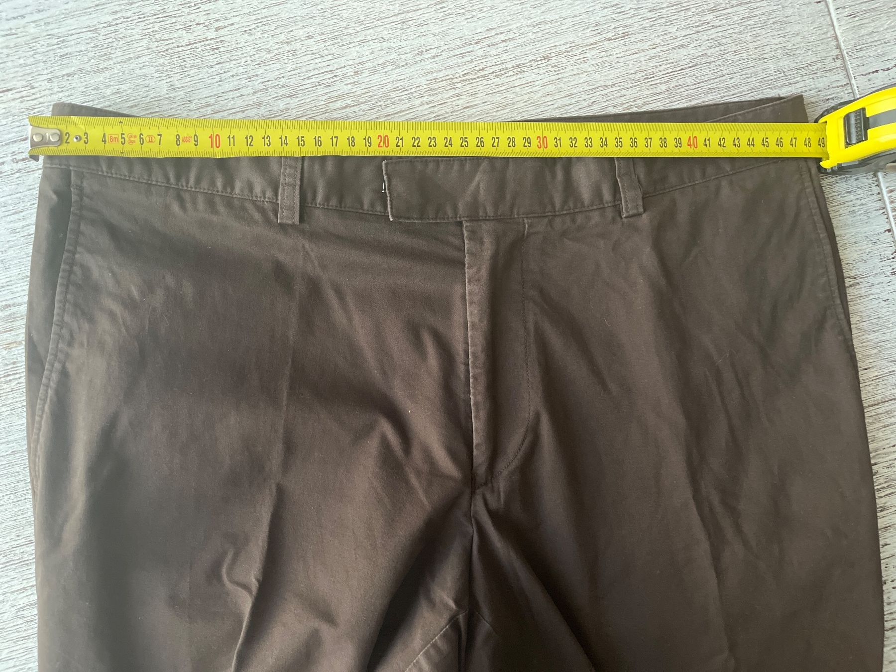 Hugo Boss Pantaloni: HUGO BOSS chocolate trousers – Usato da Rüschlikon venduto da ant_5v7g 5