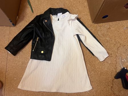 Kinder Kleid mit Kunstleder Jacke weiss schwarz neuwertig