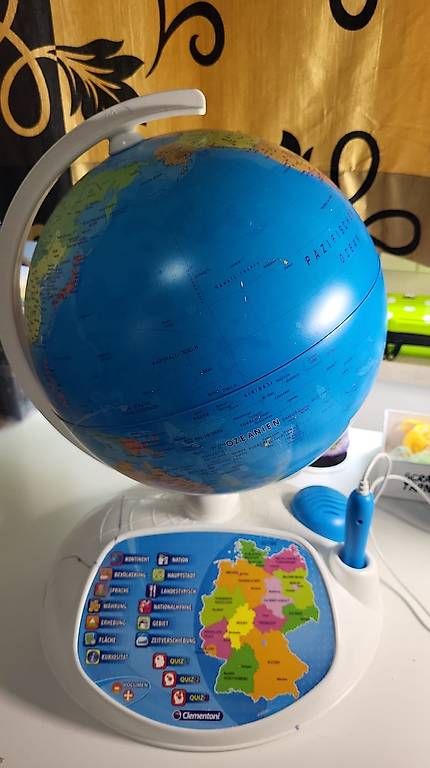 Altro in Decorazioni & Accessori: Electronic interactive globe and atlas (In German) – Usato da Zürich venduto da maj_9mn5