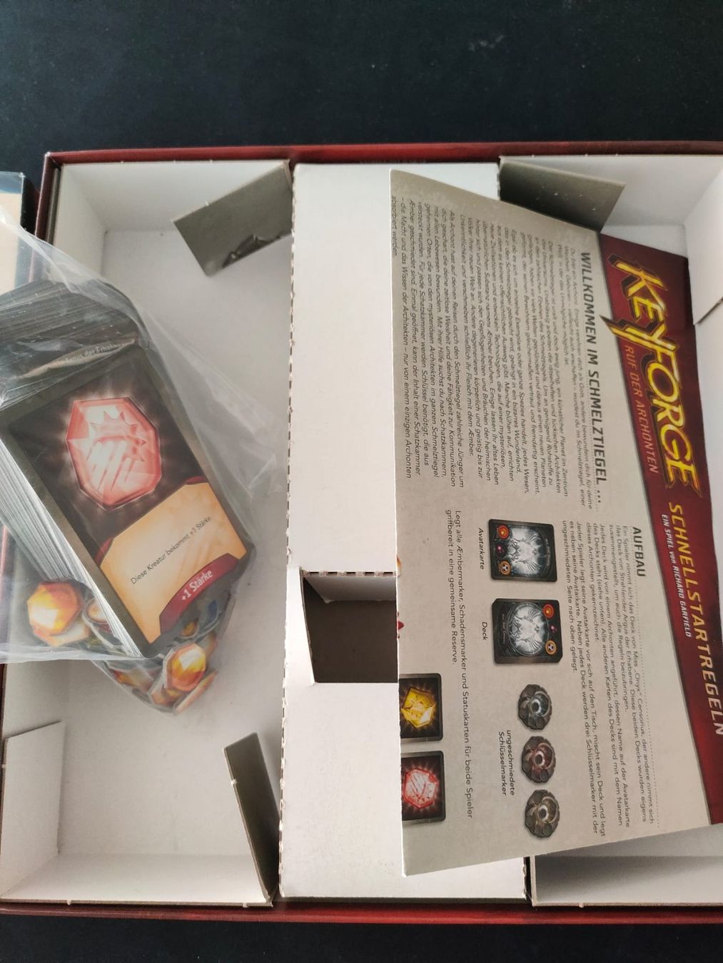 Spiele: Keyforge Basisspiel mit 9 zusätzlichen Decks – Gebraucht aus Olten von Bosko2k 4
