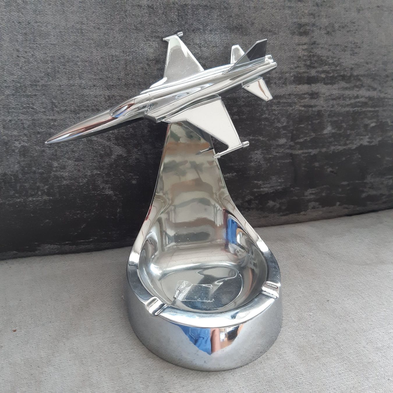 Cartoline postali: Schweizer Luftwaffe Tiger F-5 E Aschenbecher – Usato da Giffers venduto da attila07