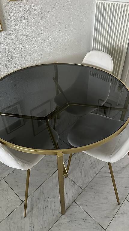Set di tavolo e panche: Tisch gold mit 4 Stühlen – Usato da Niederbipp venduto da mic_8pws 2