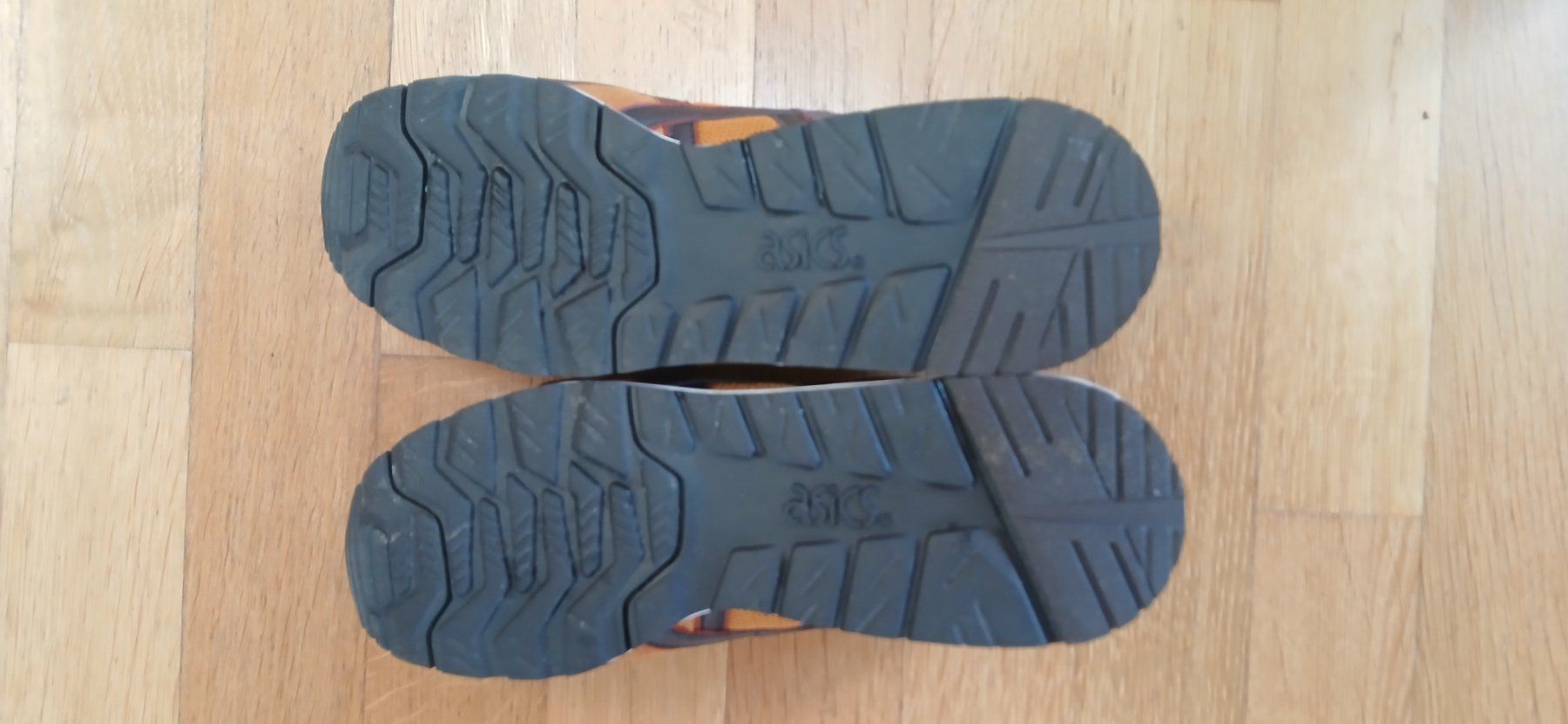 Asics Scarpe da uomo: Asics Schuhe Gr. 43 – Usato da Niederwangen BE venduto da Kimotsao 3