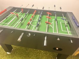 Tischfussballkasten schwarz mit Spielfiguren gebraucht