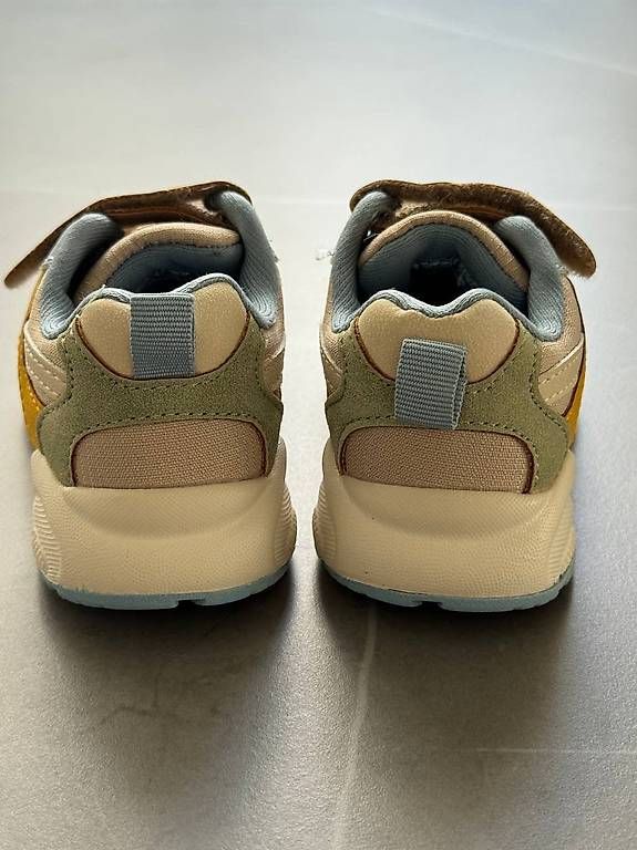 Scarpe per ragazzi: Baby Sportschuhe – Usato da Pratteln venduto da davidjg78 1