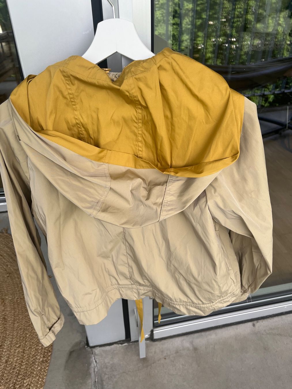 Jacken: Leonardo Jacke mit Kaputze mit goldigen Details – Gebraucht aus Zürich von maral787 4