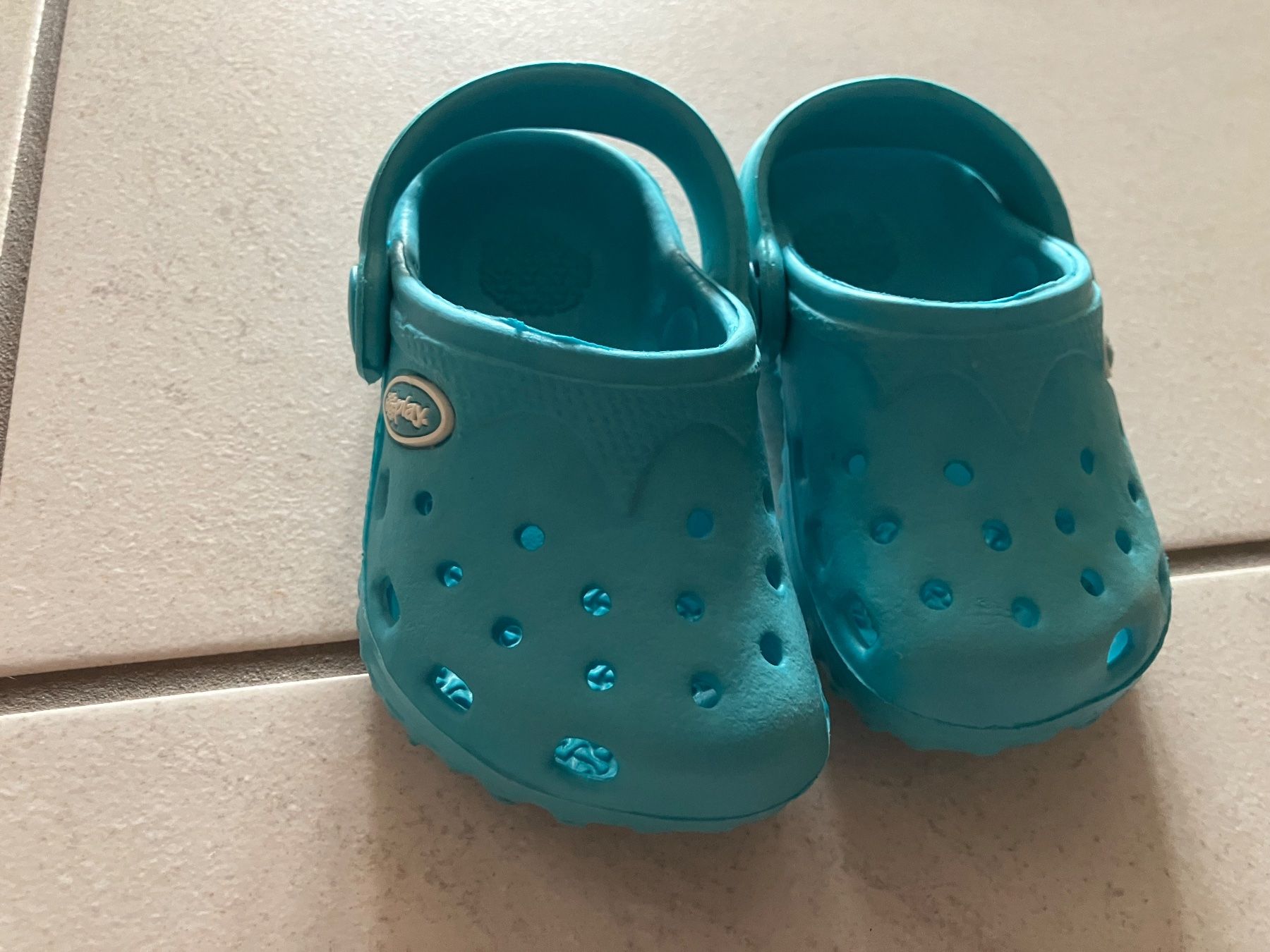 Chaussures garçon: 'Crocs' Iplay ca. Grösse 19 – D'occasion à Chur par steffeli04 2