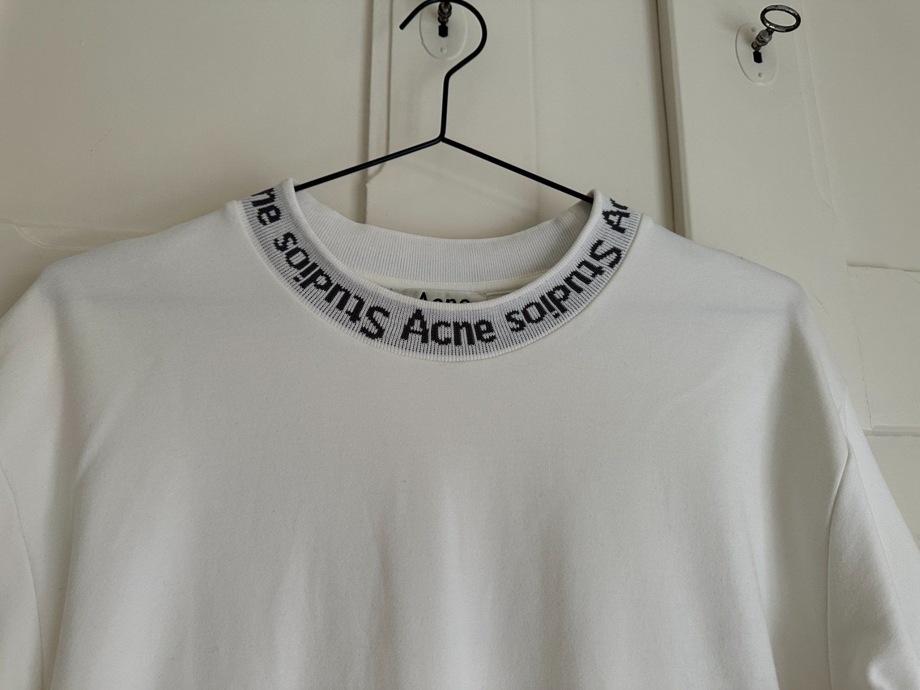 Acne Studios T-shirts: ACNE STUDIOS - T-Shirt weiss M – D'occasion à Zürich par Diazaio 1
