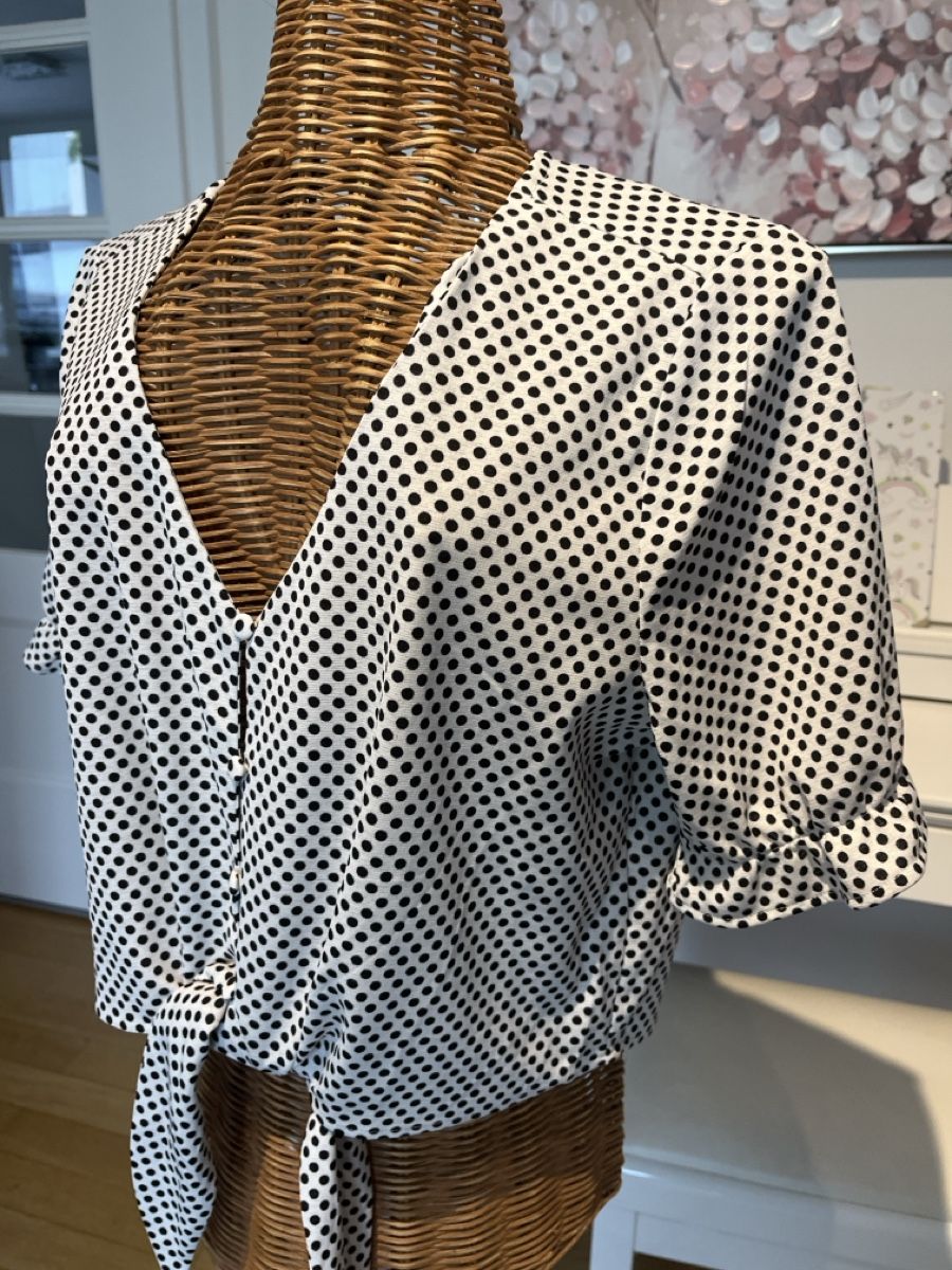 Nafnaf Camicette: Bluse mit Pünktchen Muster, NAF NAF, L – Usato da Solothurn venduto da Bobesch08 1