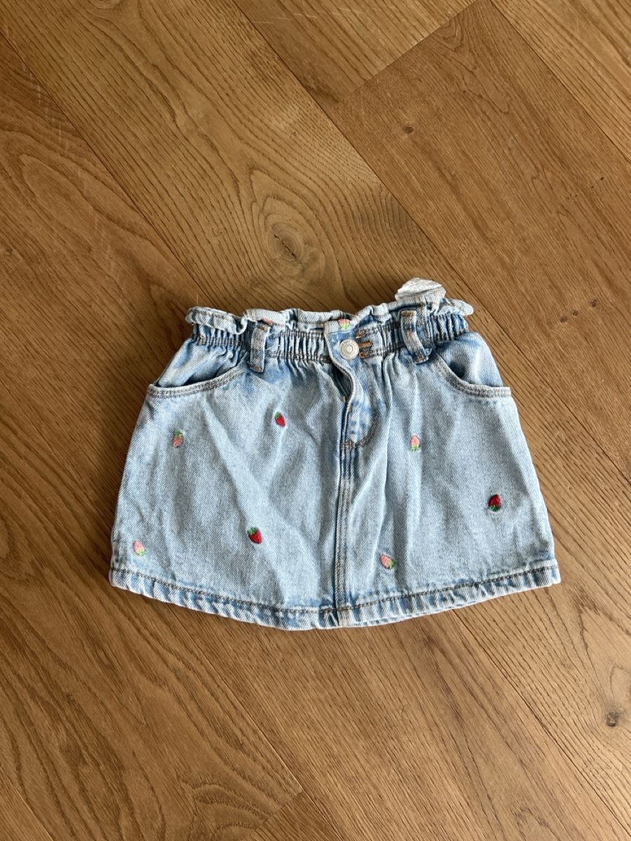 Lotti & Set di vestiti: Mädchen Sommerset Grösse 98 – Usato da Pfäffikon SZ venduto da sus_59k8 2