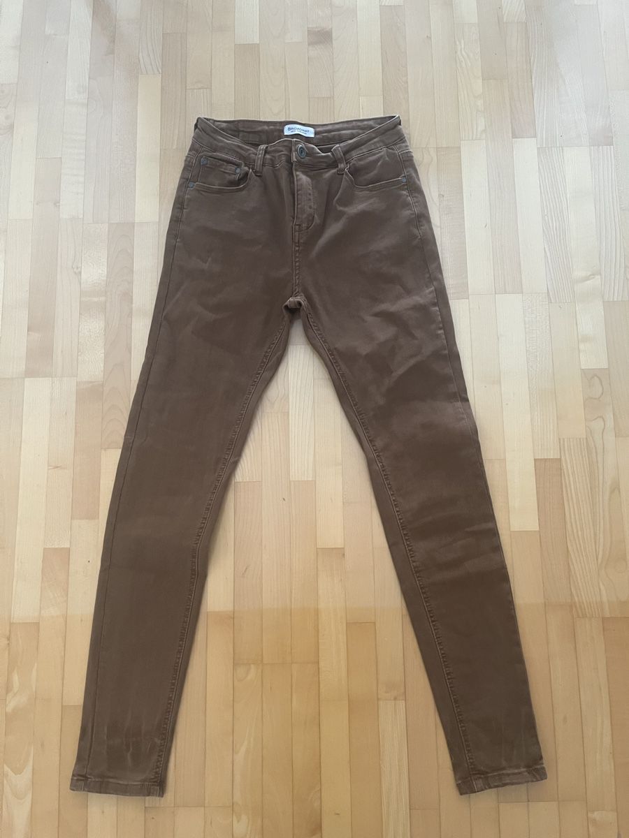 Jeans: Jeans braun Grösse 36 – Nuovo (secondo la descrizione) da Mörschwil venduto da Seegurke18