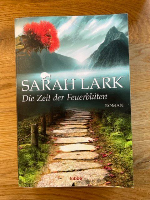 Libri: Buch: Die Zeiten der Feuerblüten – Usato da Neerach venduto da mvette