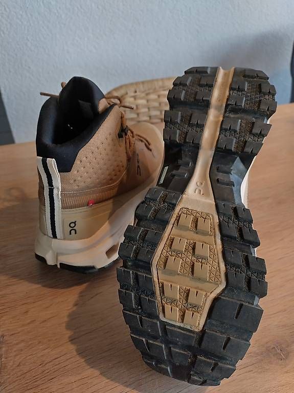 Damenschuhe: On Cloudrock W Waterproof - 50% – Neu und originalverpackt aus Lausanne von Ephyra 2