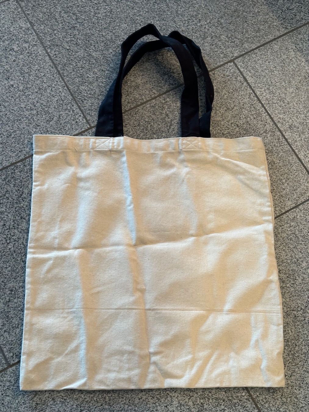 Maje Borse da donna: Maje Tote Bag - NEU! – Nuovo e nell'imballaggio originale da Pfäffikon SZ venduto da ansyyy 2