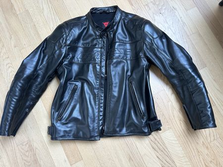 Dainesse Motorrad Jacke Leder Schwarz Gr. 58 Top Zustand!