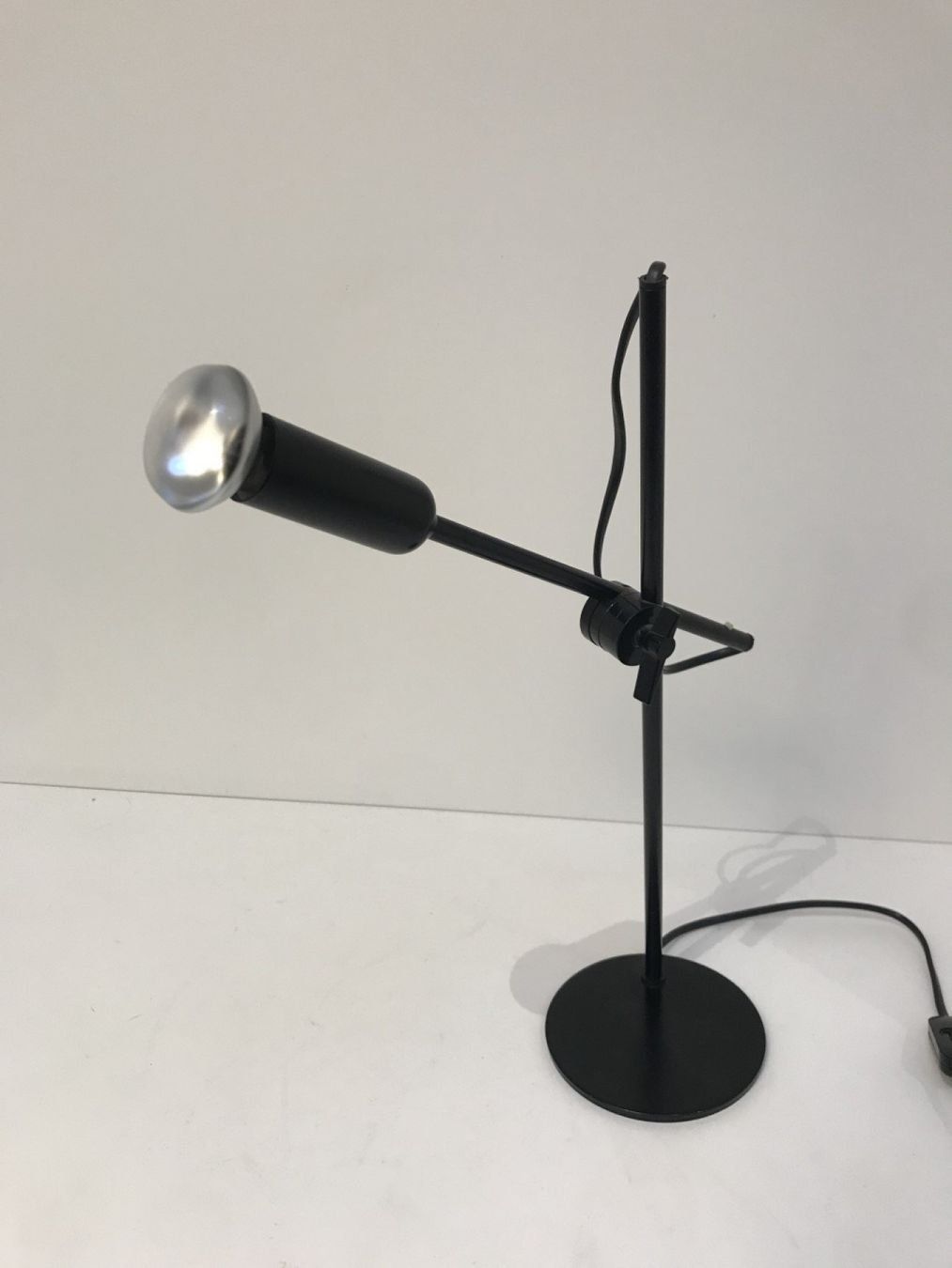 Lampes: Minimalistische Tischleuchte der Schweizer Marke Optelma – Défectueux à Gersau par pd-design-and-art 7