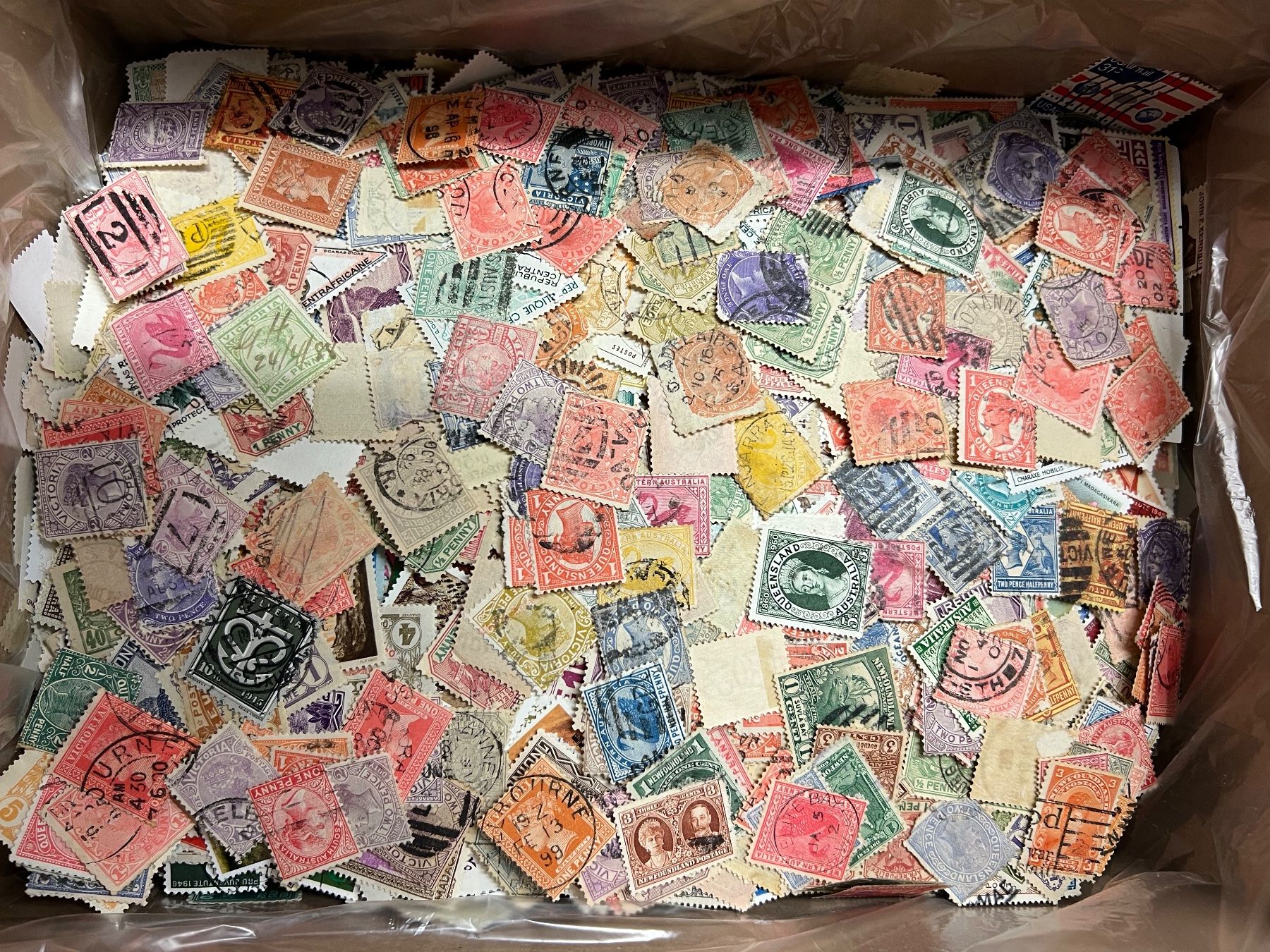 Tutti i francobolli: Briefmarken CH + ganze Welt. Ca.1kg. – Usato da Münchenbuchsee venduto da dani1113 2