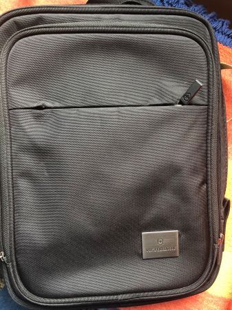 Raffinierte Schultertasche Victorinox Reisen Ferien Alltag