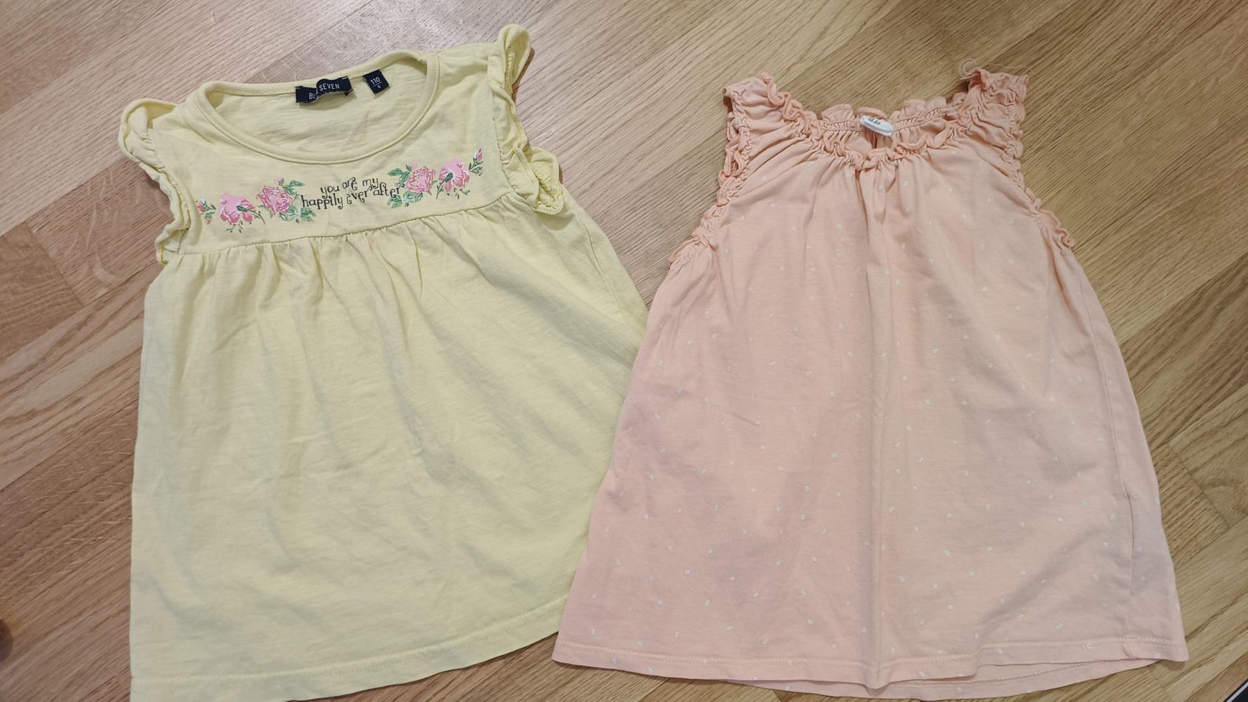 Lotti & Set di vestiti: Mädchen kleiderpaket 104/110 – Usato da Muri AG venduto da Mupuputs