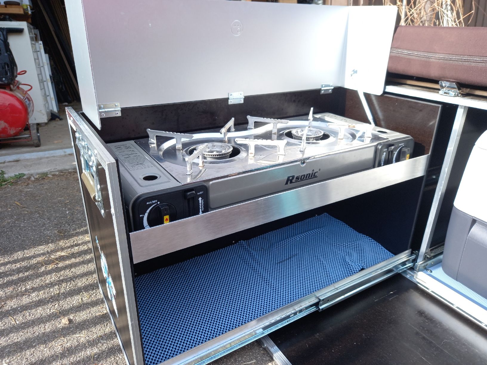 Camping Fahrzeuge: Ququq Campingbox Busbox 2 – Gebraucht aus Hundwil von  5