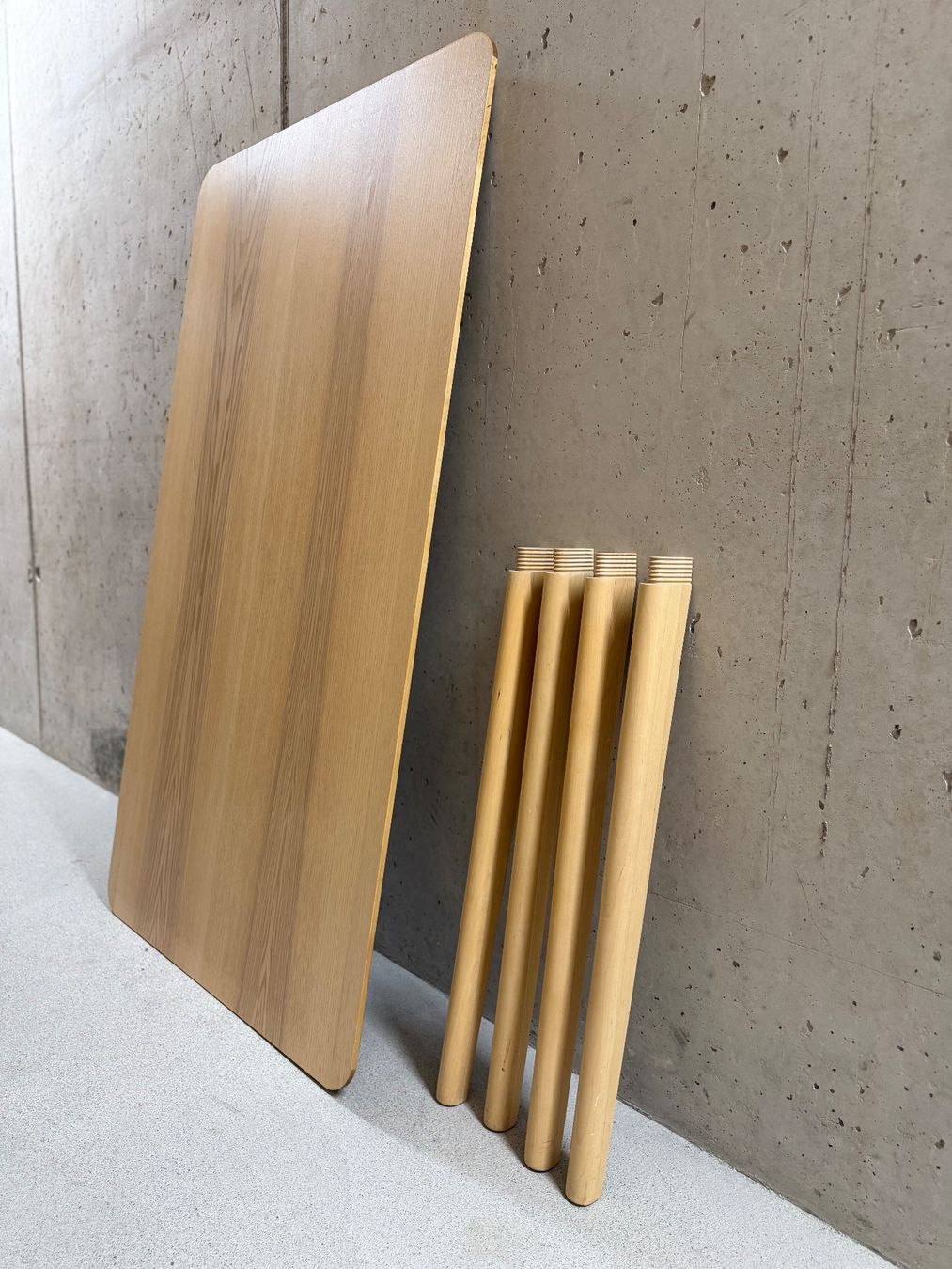 Ikea Tavoli: Massivholztisch – Nuovo (secondo la descrizione) da Zürich venduto da esz_r67s 1