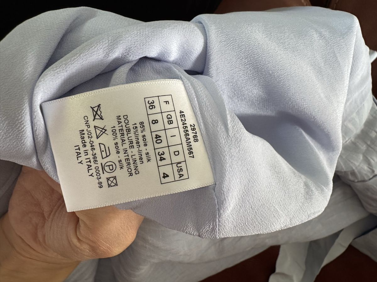 Kleider: Hellblaues ärmelloses Seidenkleid, Größe 36 – Neu und originalverpackt aus Veyras von ValClasse 5