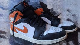 Nike Air Jordan Sneaker orange schwarz Gr. 42