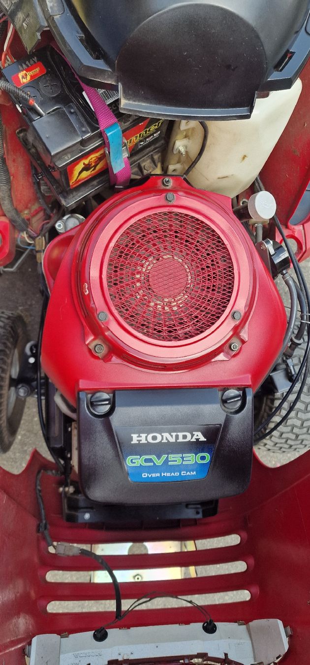 Honda Tagliaerba: Honda Rasentraktor 2417 mit 17PS Motor – Usato da Tagelswangen venduto da Axel_36 6