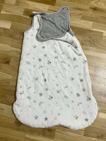 Sleeping bag and 2 cotton swaddles for newborn babies 0-4 mo