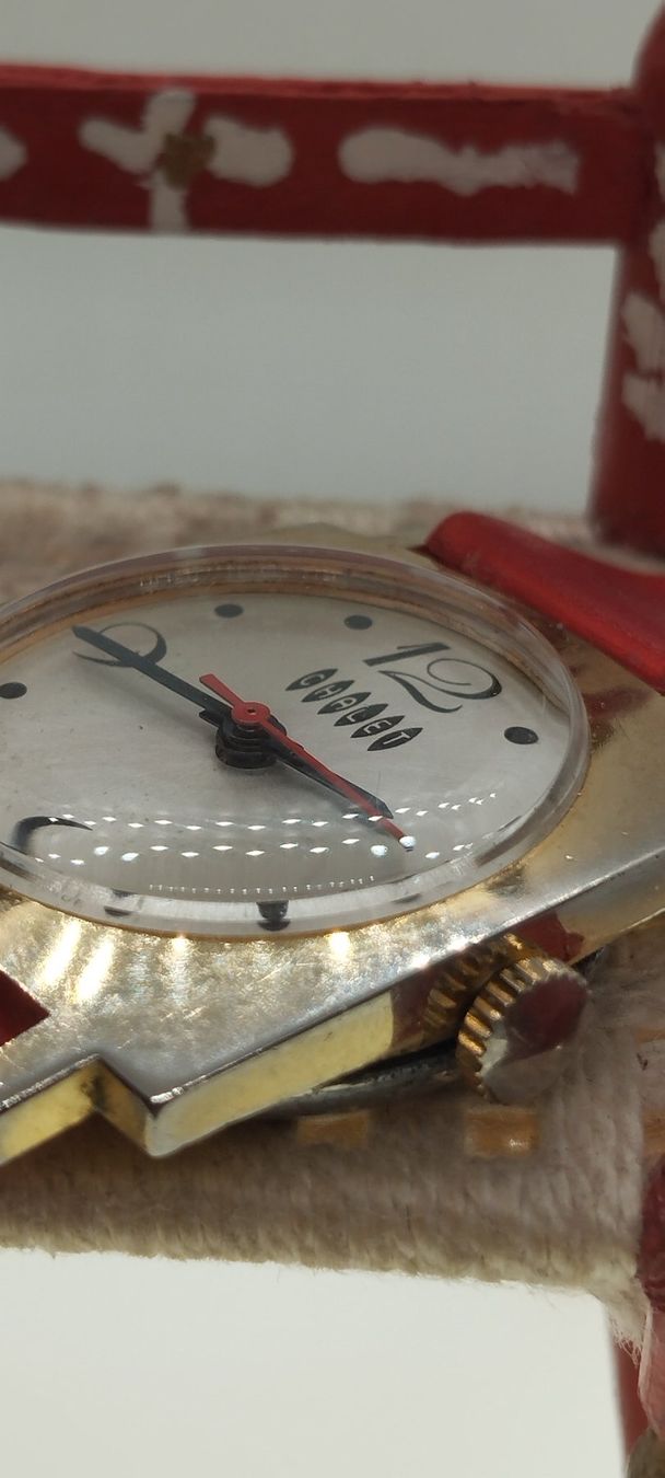 Orologi: Montre vintage châlet – Usato da La Chaux-de-Fonds venduto da jac_9llg 5