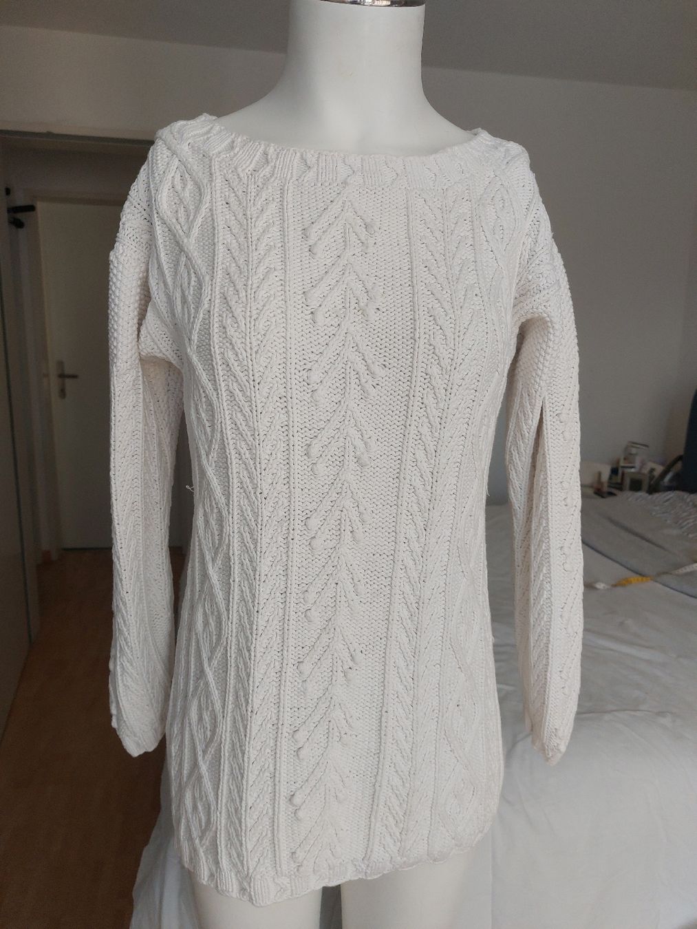 Pullover & Sweatshirts: Schönes weisses Strickpullover, Zopfmuster, Grösse S – Gebraucht aus Thun von Alexanna 5