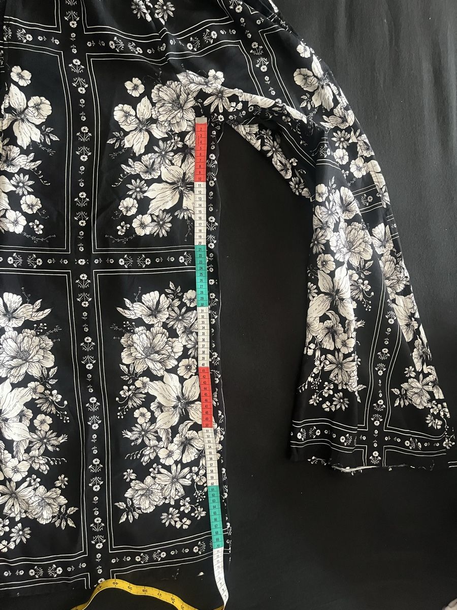Kleiderpakete: Bluse und Hose Blumenmuster schwarz/weiss  – Neu (gemäss Beschreibung) aus Olten von sae_82z2 2