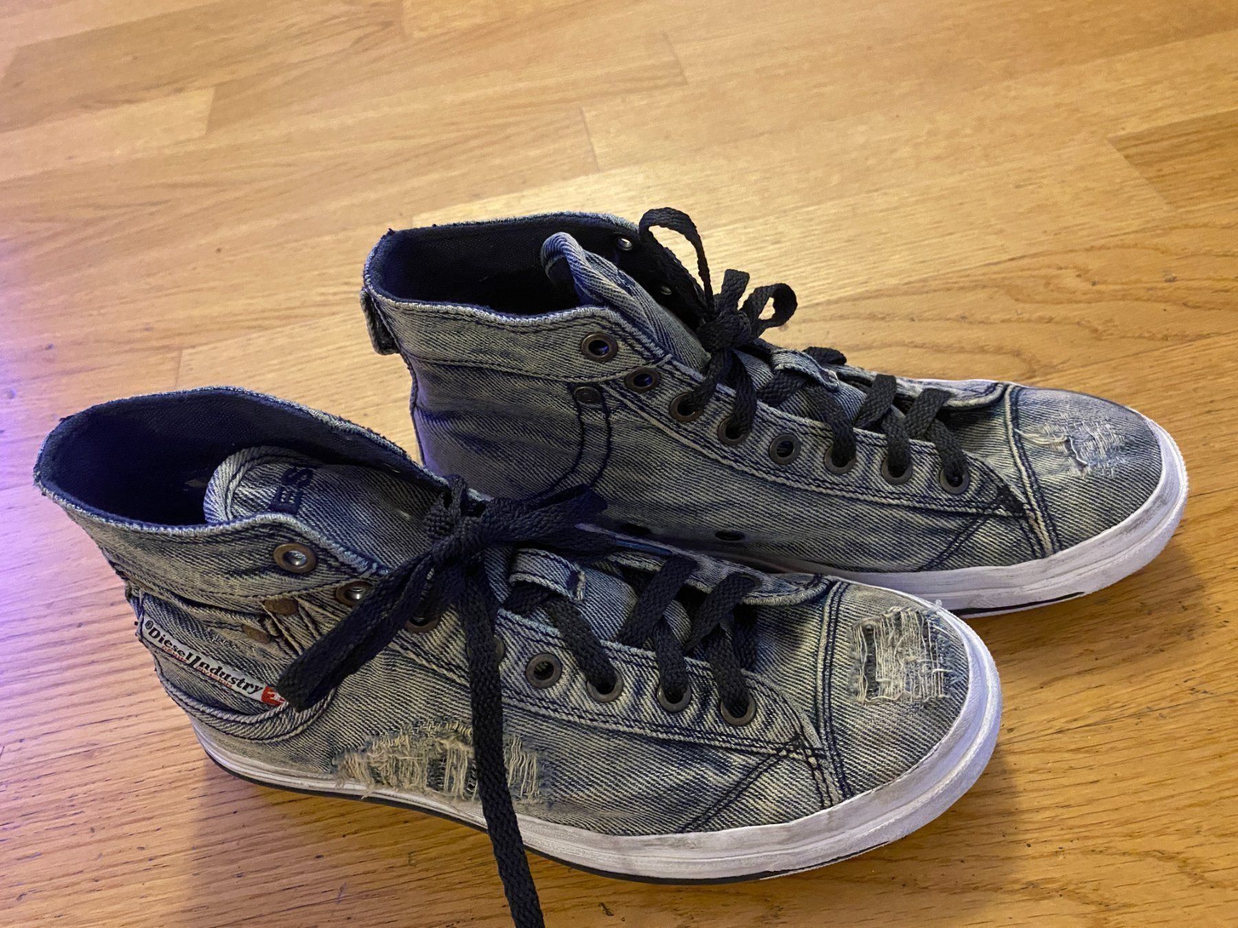 Diesel Scarpe da donna: Diesel high sneaker wie neu 38 – Usato da Dübendorf venduto da Levintreyer 3
