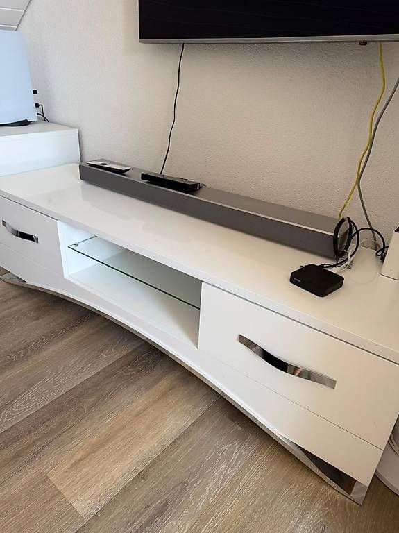 Meubles TV: Möbel / Komode für Wohnzimmer – D'occasion à Killwangen par dij_n8lv