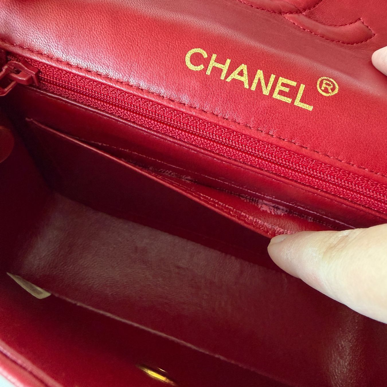 Chanel Borse da donna: RARE Authentique Sac CHANEL Timeless Square rouge – Usato da Carouge GE venduto da loveluxury 7