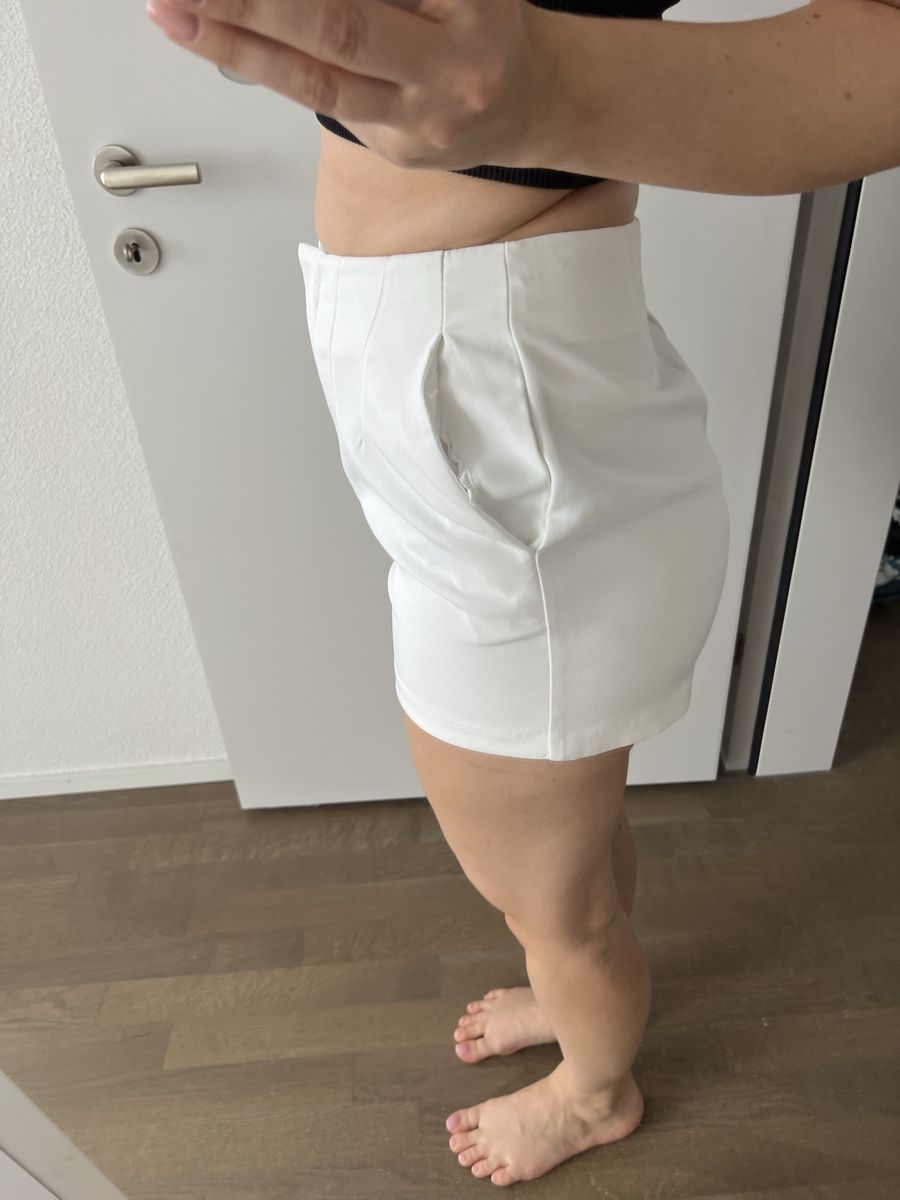 Pantaloni: Weisse Shorts – Usato da Kriens venduto da Krienserin_T 1