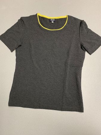 Dolce & Gabbana  T-Shirt Gr. M. grau, gelb eingefasst.