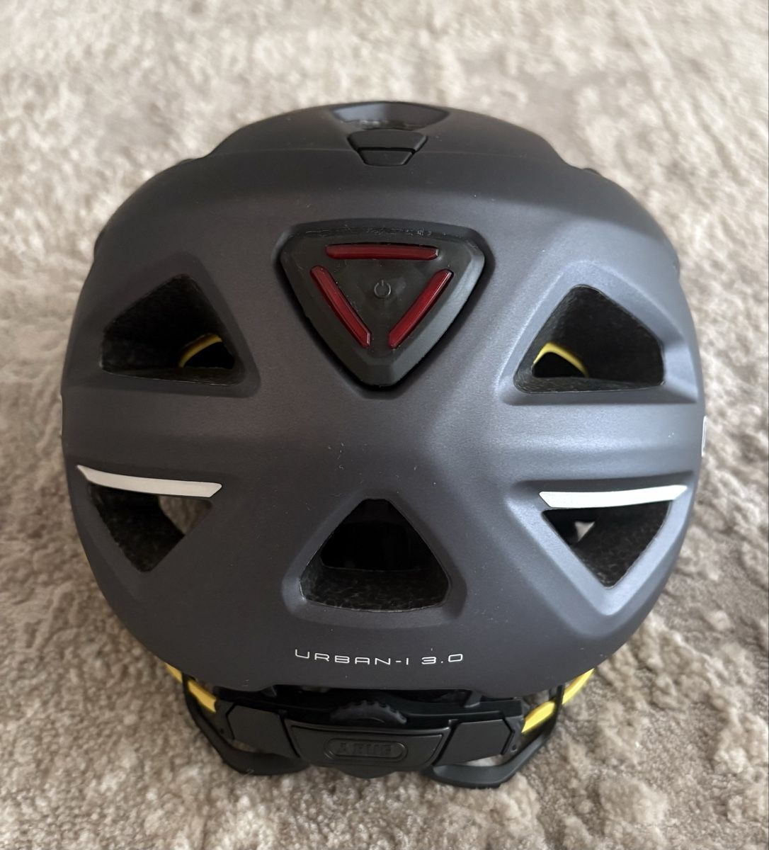 Abus Caschi: Casque ABUS - Urban-I 3.0 neuf – Nuovo e nell'imballaggio originale da Genève venduto da iri_s7m2 3