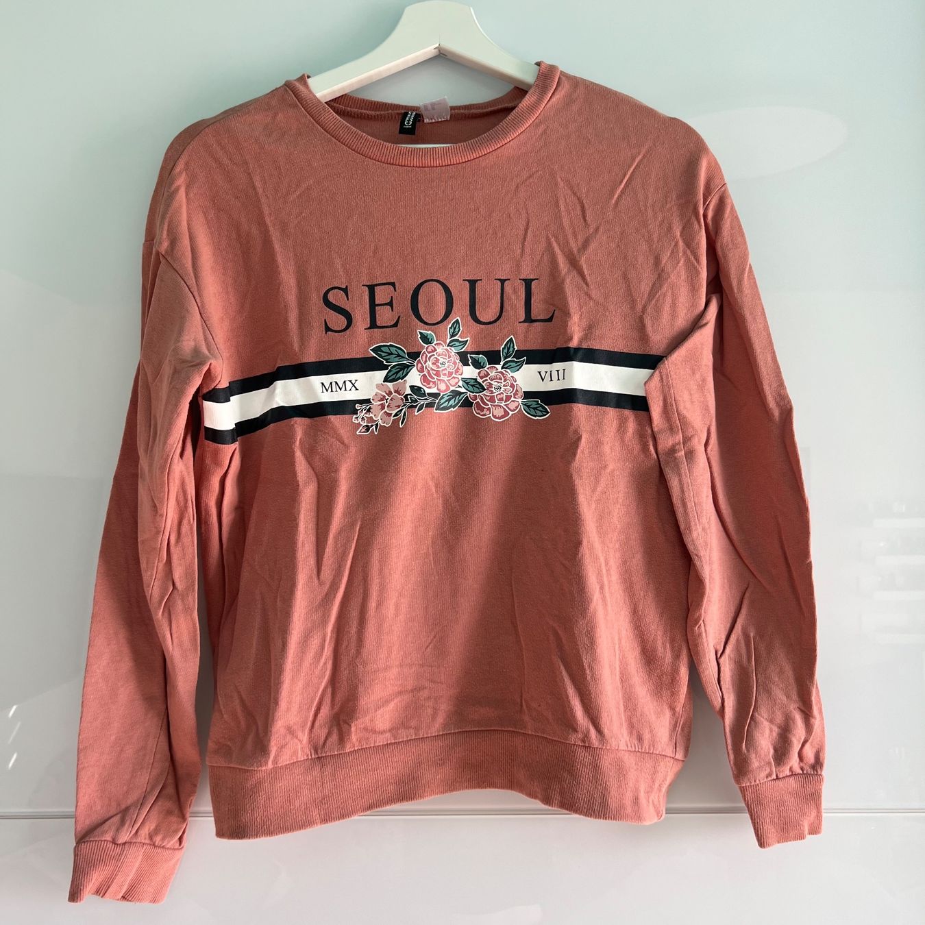 H&M Maglioni & Felpe: H&M Seoul Sweatshirt Gr. XS – Usato da Tagelswangen venduto da SpicyChicken 2