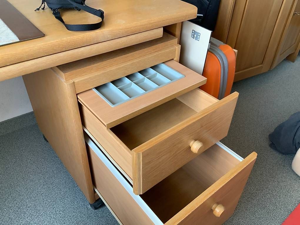 Bureaux: Bürotisch – D'occasion à Wilen b. Wil par Schluffi87 3