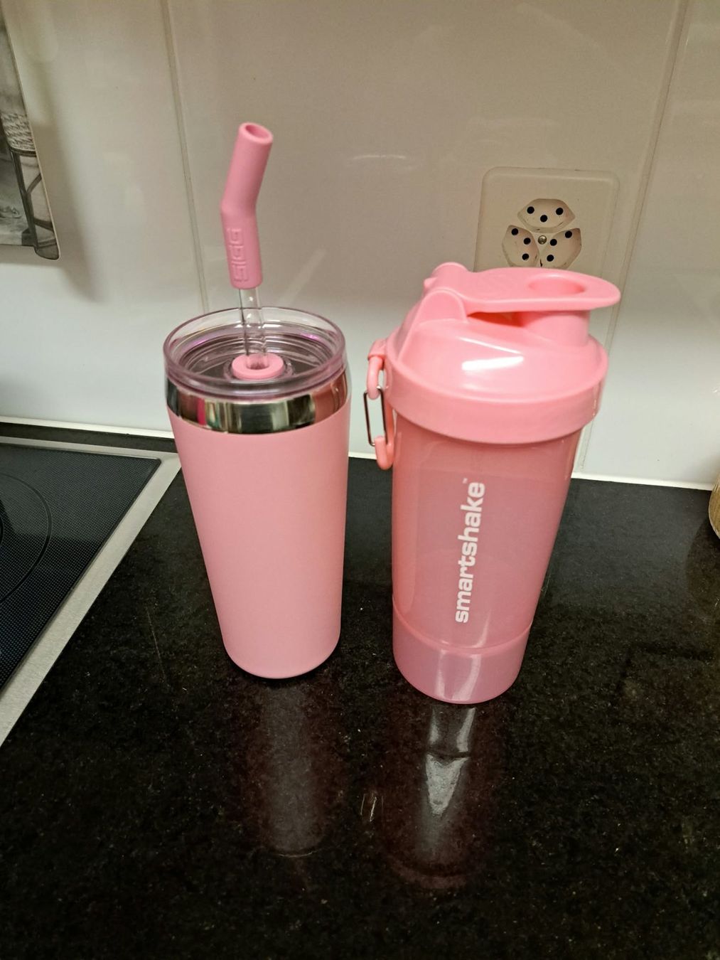 Behälter & Ähnliches: Set rosa thermo becher und shaker – Gebraucht aus Sisseln AG von schenk-figuren