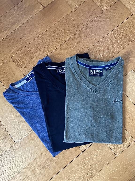 T-shirts: Tshirts SUPERDRY – D'occasion à Lausanne par ste_6cmk