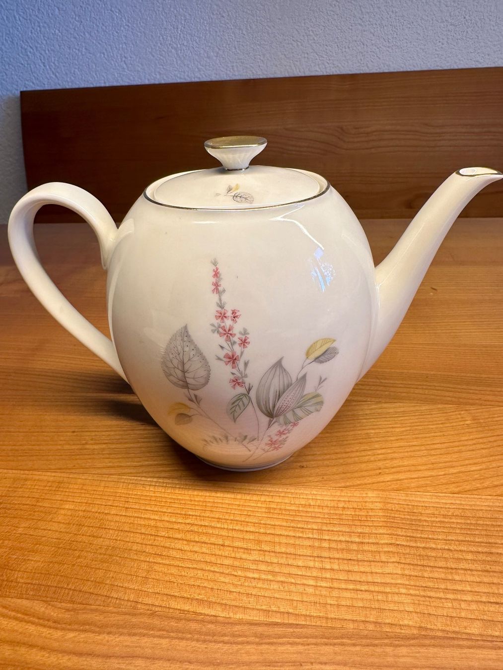 Geschirrsets: Kaffeeservice mit Blumenmuster – Gebraucht aus Bülach von Jubet 6