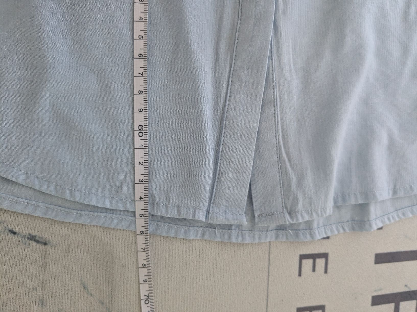 Camicette: Damen Bluse hellblau mit Rüschen Grösse S  – Usato da Rorschach venduto da olg_5qq2 4