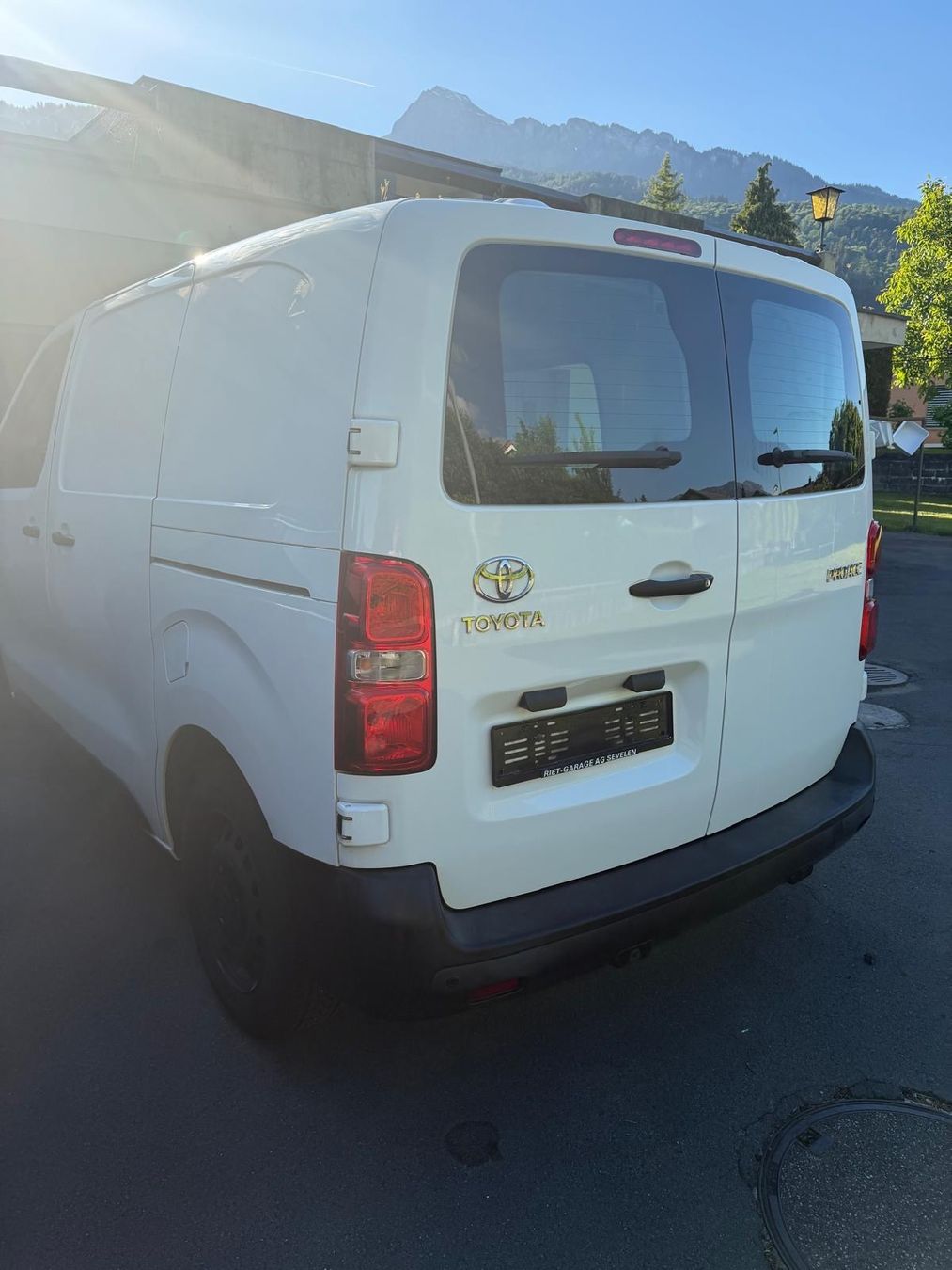 Toyota Autos: Toyota Proace Kastenwagen – Gebraucht aus Baar von abistyler 2