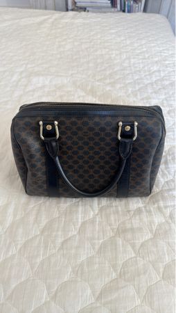Sac à main Céline motif monogramme noir état correct