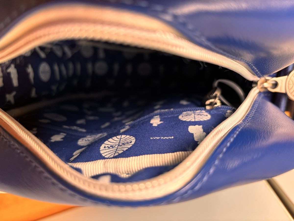 Borse da donna: Umhängetasche Blau/Weiss – Usato da Zürich venduto da ConnieS01 4