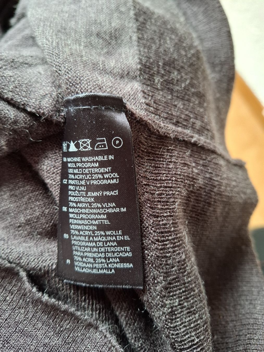 Pulls & Sweat-shirts: Basic Strickpullover Gr L Braun mit Taschen Herbst nr 60 – D'occasion à Vinelz par sonnenmond77 7