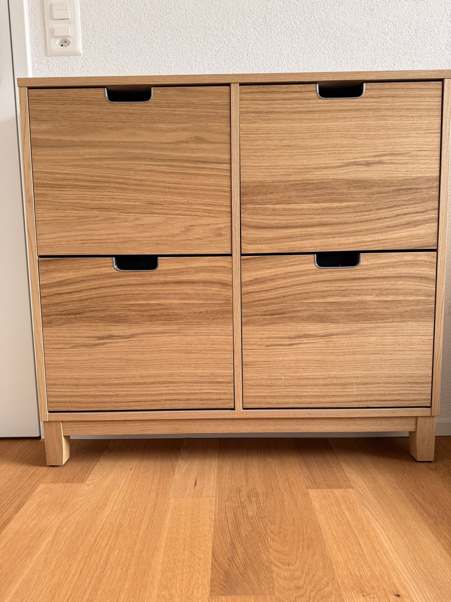 Armoires: Schuhschrank mit 4 Fächern – Eichenfurnier – D'occasion à Thun par swissfish98 1