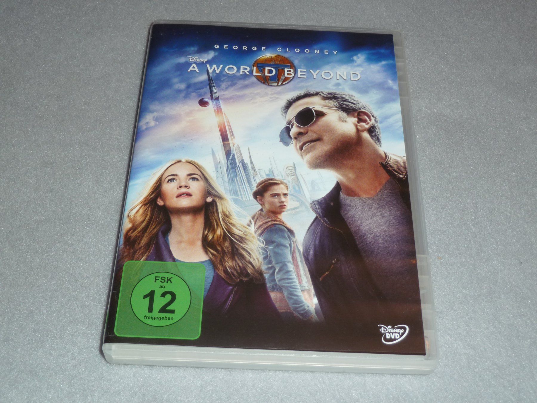 Alle DVDs: DVD ~ A World Beyond  - SiFi – Gebraucht aus Hofstetten SO von LudoHoFl